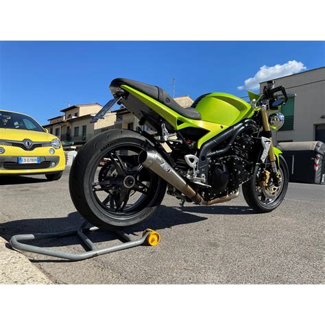 Triumph Speed Triple 1050 - MotoFox