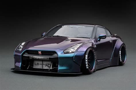 LB-Works Nissan GT-R (R35) Metallic Purple / Green im Maßstab 1/18 von ...