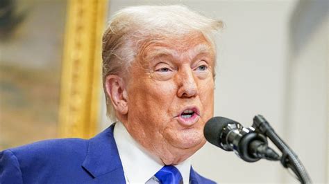 Trump Warns Apple:'भारत नहीं अमेरिका में Iphone बनाओ', ट्रंप ने Apple ...