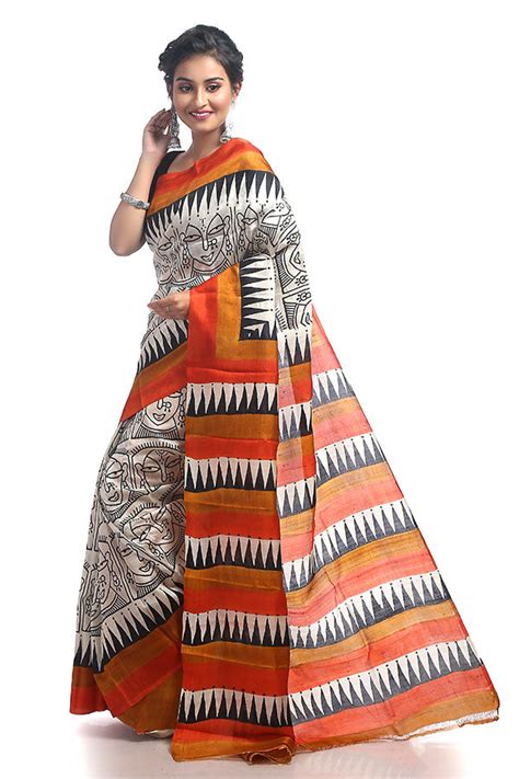 Hand-Painted Sarees: Wearable Art That Blends Tradition & Style ...