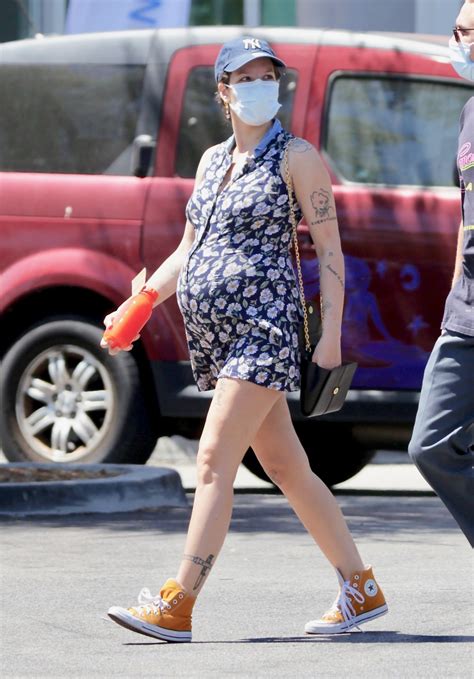 Pregnant HALSEY at Erewhon Organic Grocers in Los Angeles 06/10/2021 ...
