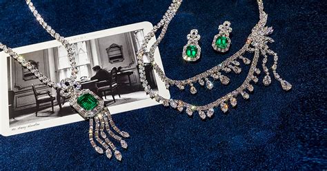『珠宝』Harry Winston 推出 Ultimate Emerald Signature 高级珠宝腕表：夏日之蓝 | iDaily ...