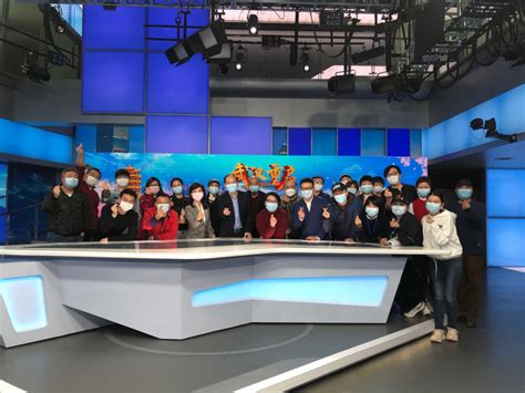武汉电视台报道武汉校区校园开放日活动 - 海淀外国语教育集团