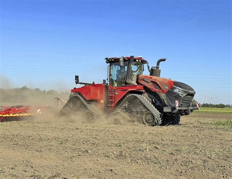 Mega-Raupentraktor von Case IH: Erste Fahrt mit dem neuen Quadtrac 715 ...