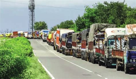 Fruit-laden trucks to move towards Jammu today at 11 AM: IG Traffic