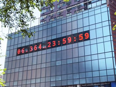 A World Record Attempt Assembling Climate Clock To Remind People The ...