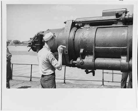 80-G-11730 Makin Island Raid, August 1942