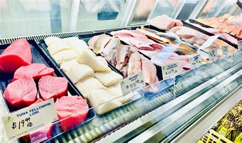 Eat Fresh Catch at Gulf Coast Seafood