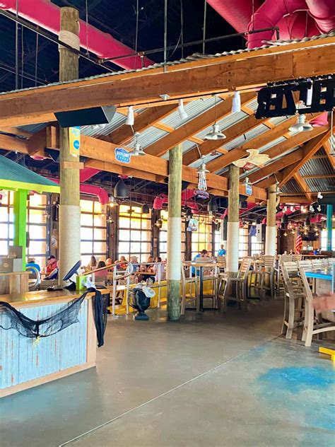 Bayfront Bliss: LuLu's Restaurant