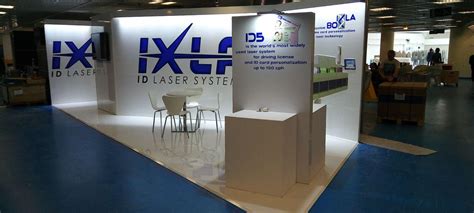 Connect Design: Customer Reviews, Stands and Services