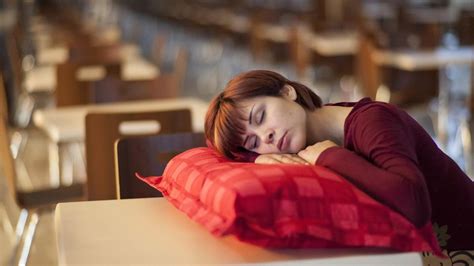 Skimping on Sleep After 50 Heightens Risk of Death, Study Shows - Rwanda