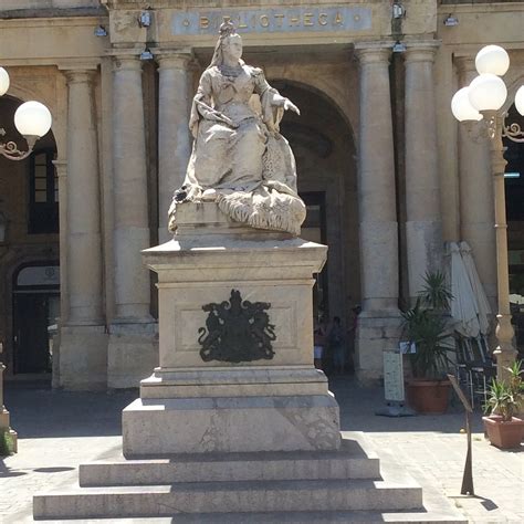 Queen Victoria Statue (Valletta) - 2021 What to Know Before You Go ...