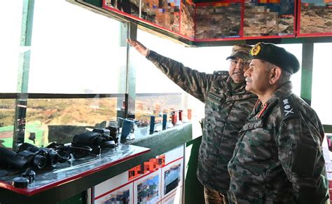 तैयारियों में ढील नहीं, सरहद पर डटे जवान.. आर्मी चीफ उपेंद्र द्विवेदी ...