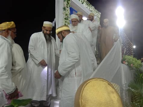 बोहरा समाज के धर्मगुरु मंदसौर से रतलाम जाते समय जावरा हाईवे पधारे ...