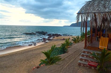 BLUE LAGOON RESORT (Cola) - Inn Reviews, Photos, Rate Comparison ...