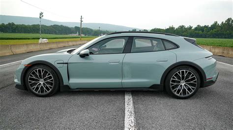 2023 Porsche 911 GT3 RS - MotorWeek