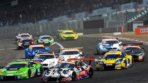 ADAC GT Masters: Drei Porsche 911 GT3 R in den Top Ten - Porsche ...