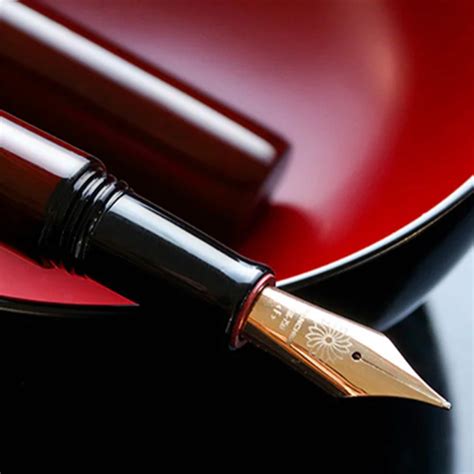Wancher Sekai Aizu Urushi Fountain Pen - Sandalwood CT – Makoba