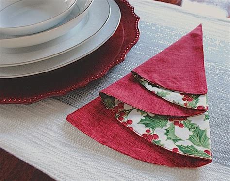 Christmas Tree Napkin Tutorial 的图像结果