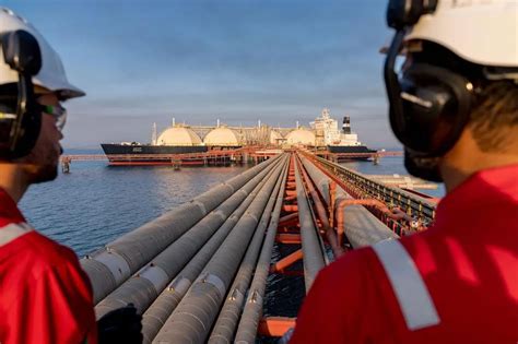 ADNOC Gas, HPCL Sign US$3 Billion LNG Supply Deal