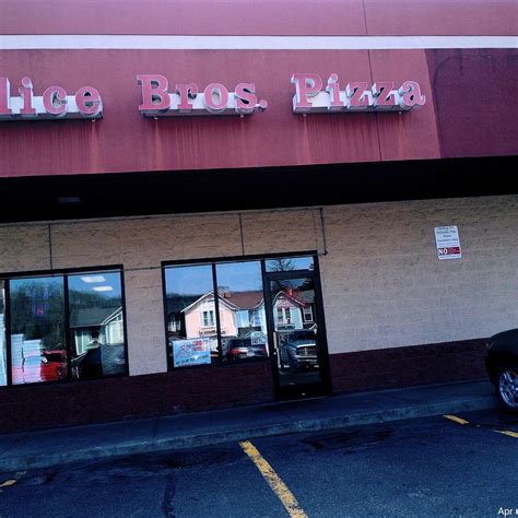 DEFELICE BROS. PIZZA, Wheeling - Menu, Prices & Restaurant Reviews ...