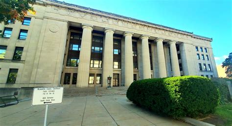 WYANDOTTE COUNTY COURTHOUSE - Updated September 2024 - 710 N 7th St ...