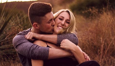 5 Unique Ways To Show Love To Your Wife - lifeberrys.com