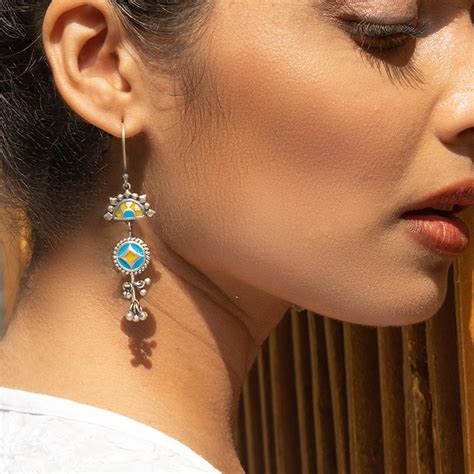 Buy Shaya By CaratLane Antique Vakrai Earrings Online