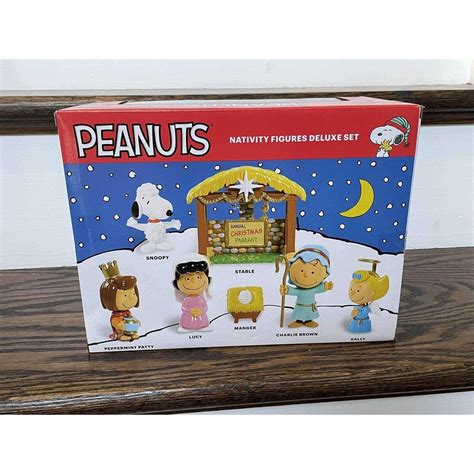Peanuts Christmas Nativity Deluxe Figure Set - Home & Office Supplies ...