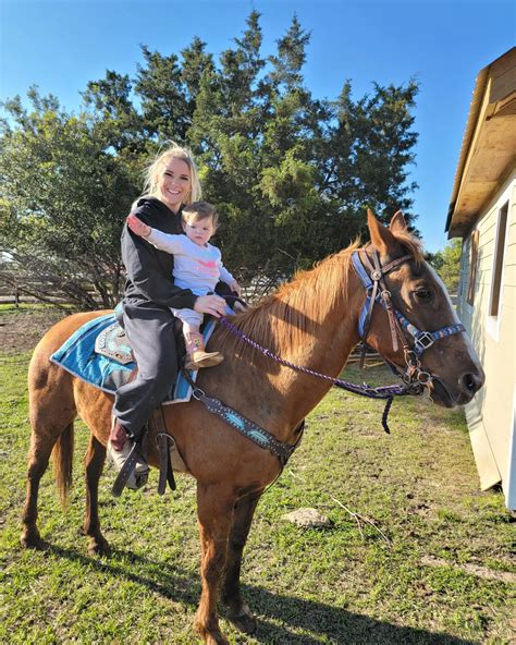 Macey Estrella | Life😊🙏🌻 . #PinchMe | Instagram