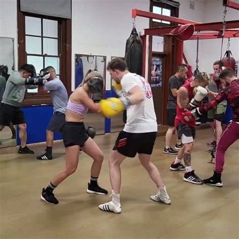 Boxing Class 的图像结果