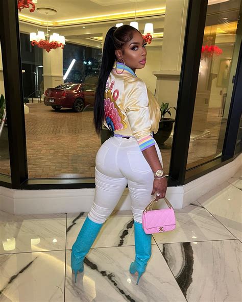 Little Ms. Golden | Took a trip for the back end | Instagram