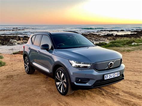 Volvo XC40 P6 Recharge (2022) Review - Expert Volvo XC40 Car Reviews - AutoTrader