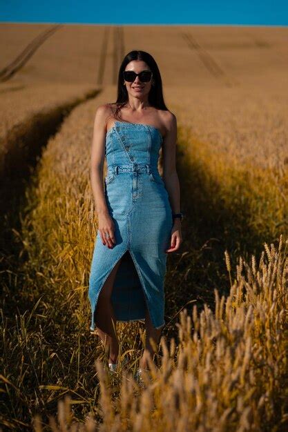 Country Woman 的图像结果