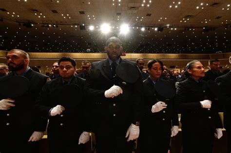 NYFD Paramedic 的图像结果