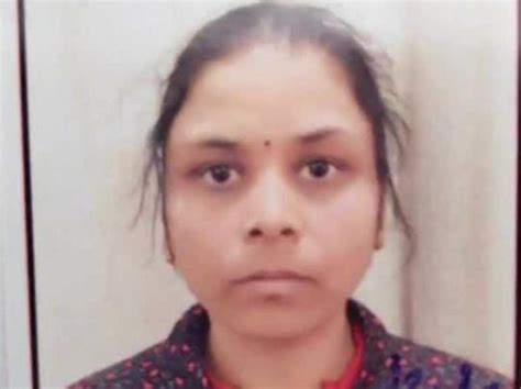 A girl standing under a tree in a field died due to lightning in ...