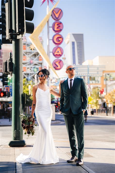How To Elope In Las Vegas: The Ultimate Guide - JOHN BOGNOT PHOTOGRAPHY