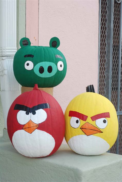 25 Easy Pumpkin Painting Ideas That Look Cute (2023 Edition)
