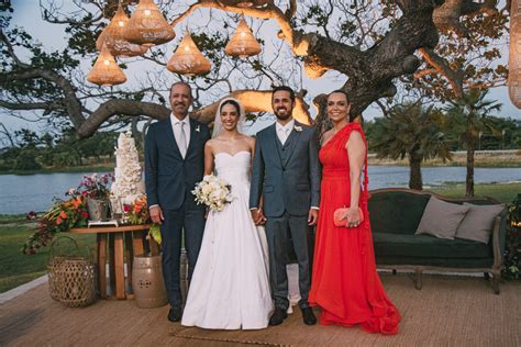 Amor e emoção marcam cerimônia de casamento de Victoria Medeiros e John Porto - Portal IN ...