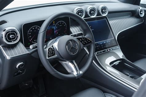 Mercedes-Benz GLC 200 4MATIC 2025