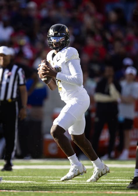 Browns Trade Up To No. 144 For QB Shedeur Sanders