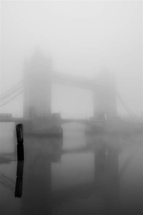 Tower Bridge, London, in the fog. XT-2, XF18-55mm : r/fujifilm