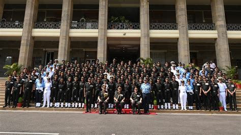 Pune: 112 Medical Graduates Of 58th Batch Of AFMC Commissioned Into ...