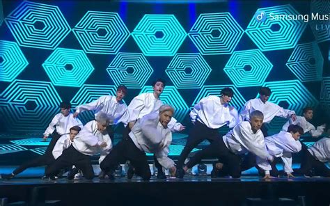 EXO -overdose 12人官方Live版_哔哩哔哩_bilibili