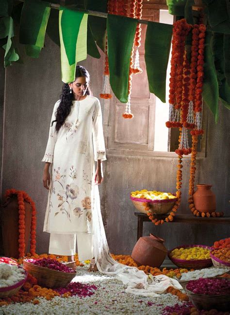 GANGA DAFFODIL LINEN COTTON PRINT WITH FANCY WORK SUITS AT BEST ONLINE ...