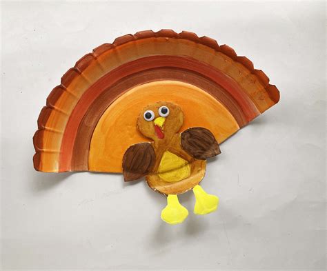 Paper Plate Turkey Craft - Easy Crafts For Kids