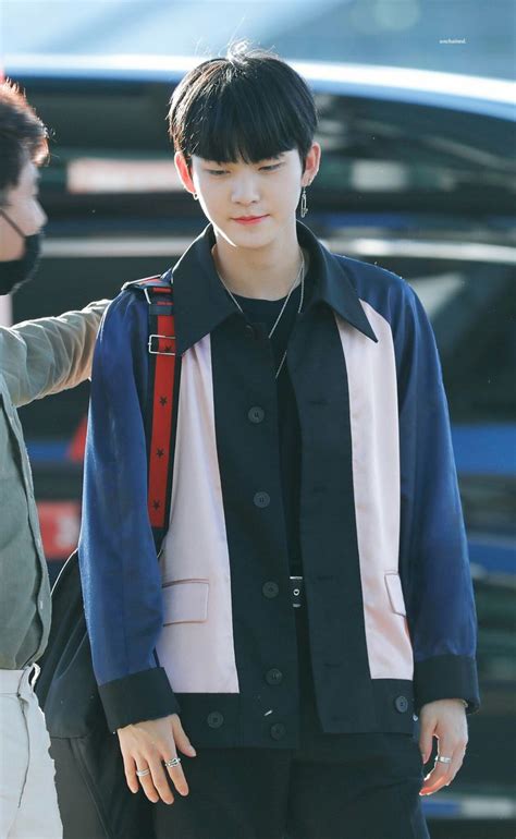 Pin oleh mio. di .hur hyunjun | Selebritas