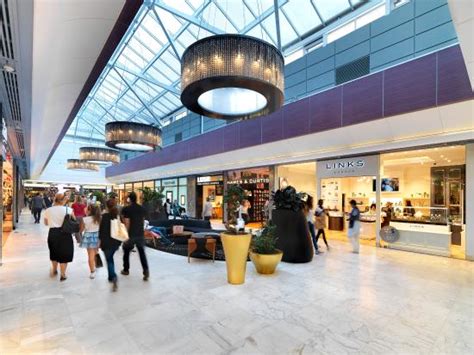 Excellent mall with a massive variety of different cultures using it ...