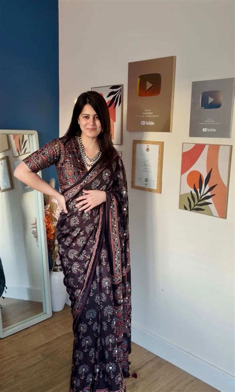 Ajrakh Mirror Work – Page 2 – The Loom Store