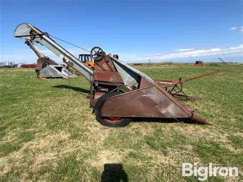 Single Row Corn Picker 的图像结果